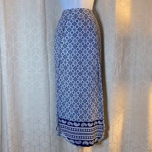 Faded Glory Split Hem Maxi Skirt in Blue and White